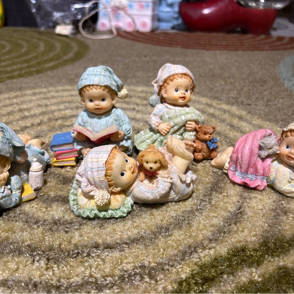 Intake Baby Statues